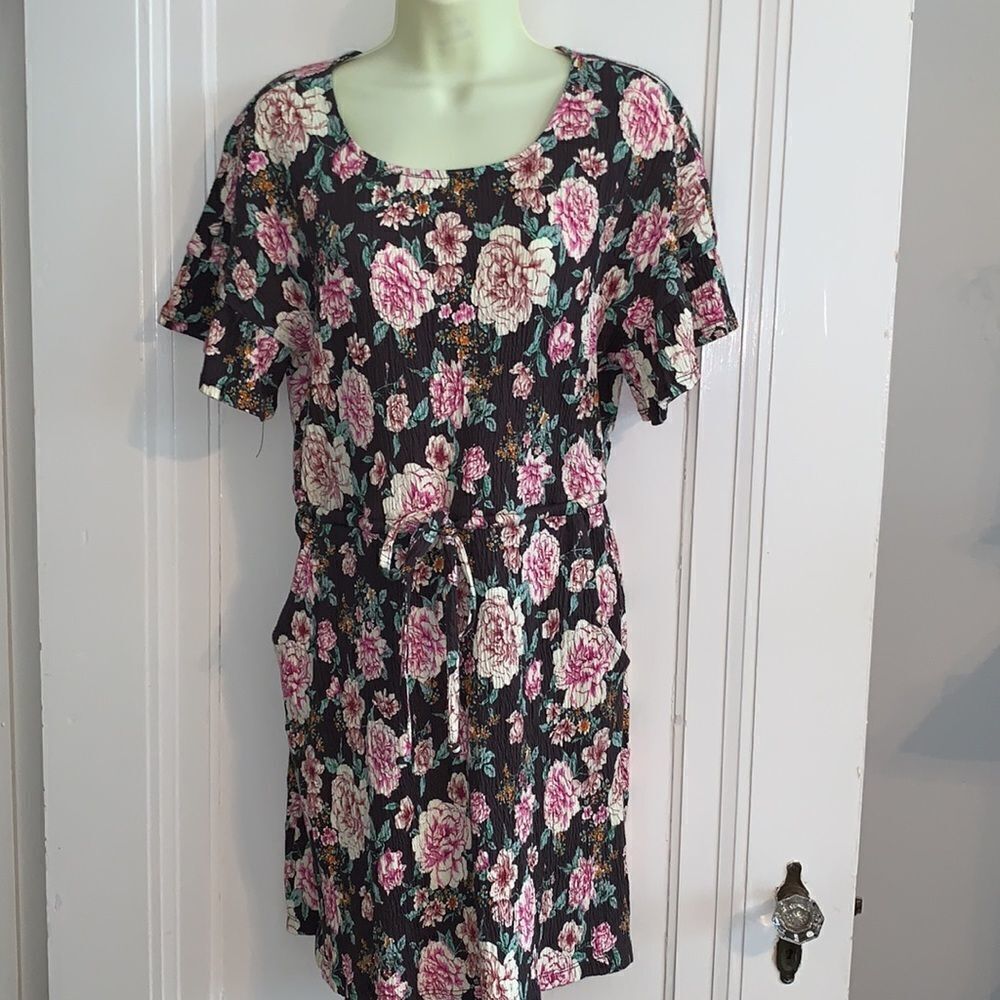 NWT Xhiliration crinkle cloth floral summer dress‎ - Picture 3 of 10